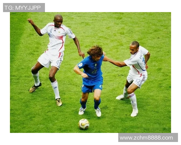 足球明星的传奇人生与赛场风采揭秘